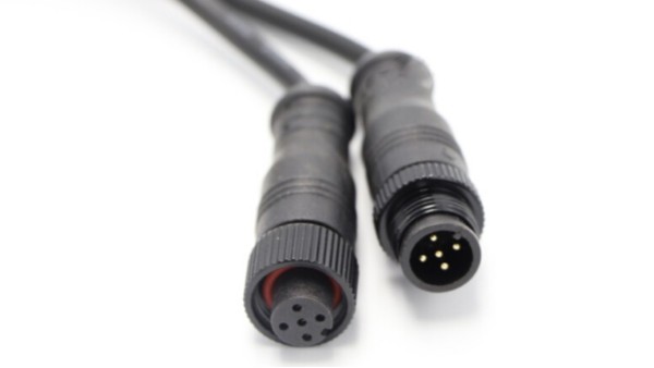LED戶外亮化燈具普通外控TTL信號和DMX512信號的區(qū)別？